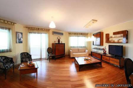 Monte Carlo Palace 4* Bucharest